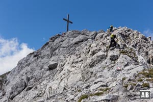 In der finalen Felspassage zum Gipfelkreuz