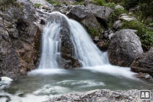 Wasserspiele des Falzthurnbachs beim Abstieg zur Gramaialm