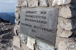 Gedenktafel am Thaneller-Kreuz