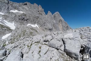 Oberhalb der Mulde haben wir schließlich das Ellmauer Tor erreicht