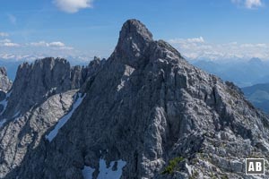 Der einsame Gipfel der Vorderen Goinger Halt - gesehen von der <a href='bergtour-hintere-goinger-halt-wanderung-wilder-kaiser.php'>Hinteren Goinger Halt</a>