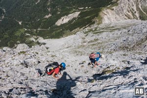 Ausschweifende Tiefblicke sorgen für ordentlich Adrenalin im Blut