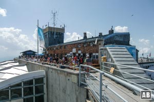 Das beliebte Münchner Haus am Gipfelplateau der Zugspitze