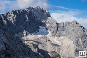 Gipfelaufbau der Zugspitze mit dem Höllentalferner