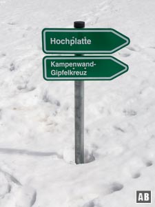 Meterhoher Schnee hat das Kampenwand-Plateau fest im Griff