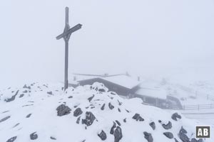 Der Nebel hat die Rietzaualm vollkommen im Griff