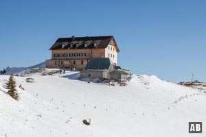 Blick aus dem Traversenweg auf das Rotwandhaus