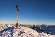 Sonnenuntergang am winterlichen Gipfel der Rotwand