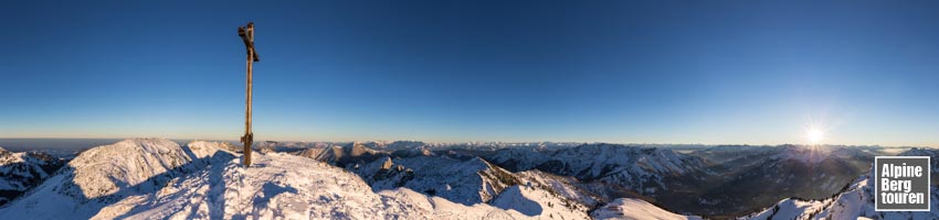 Schneeschuhtour Rotwand: Winter-Bergpanorama vom Gipfel