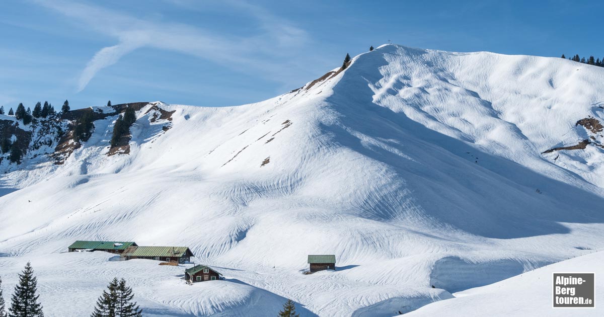 Das Seekarkreuz über der Rauhalm