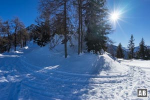 Wir kommen von rechts unten und gleiten weiter nach links oben in Richtung Buswendeplatz. Links oben ist bereits das Kehlsteinhaus sichtbar.