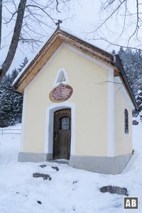 Skitour Wank: Die Daxkapelle am Rande des Weges zur Esterbergalm