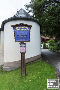 In Haller beginnt an der Kapelle Sankt Johannes der Aufstieg zum Adlerhorst