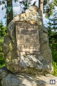 Das Denkmal von der anderen Seite: Eine Erinnerung an die Bedeutung eines jeden Heimat