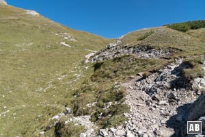 Für einen Besuch am Dach des Geißhorn zunächst den Weg in Richtung Mindelheimer Hütte nachlaufen