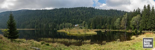 Am Kleinen Arbersee - in Bildmitte (etwas versteckt) das Seehäusl