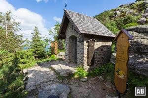 Die Arberkapelle unterhalb des Seeriegels