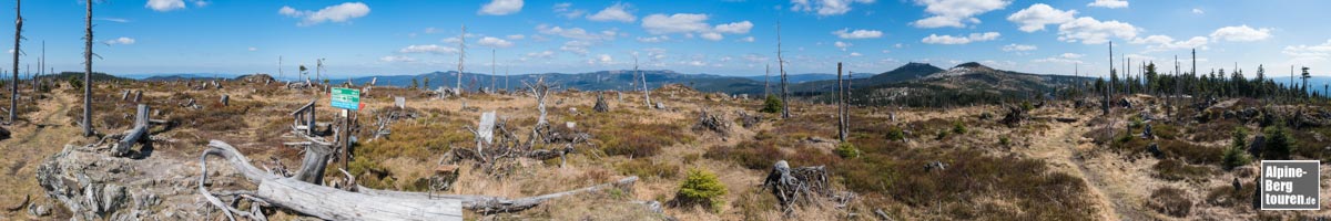 Wanderung Heugstatt Enzian: Panorama vom Gipfel des Enzian.