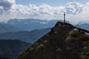 Der Gipfel des Hochgern vor dem Wilden Kaiser