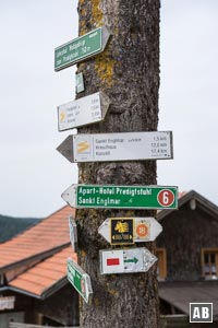 Unmittelbar unterhalb der Talstation den Ziehweg zurück nach Sankt Englmar nutzen