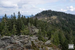 Blick vom Kleinen Osser auf den Gipfel des Großen Osser