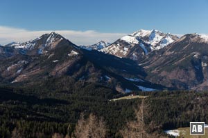 Hinteres Sonnwendjoch (rechts) und Veitsberg (links) - gesehen von der Kala Alm.