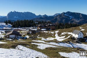 An der Eggenalm - mit imposanten Blick auf den Wilden Kaiser.