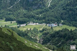 Tiefblick auf unseren Ausgangspunkt an der Griesner Alm...