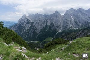 Dank einfachem Gehgelände können wir die kaiserliche Aussicht in vollen Zügen genießen