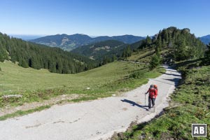 Der Verlauf mündet in die marode Betonstrecke des Pürschlingweges,...