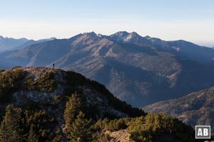 Ausblick vom Gipfel auf die Rotwandgruppe