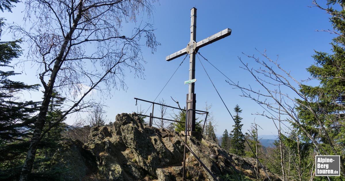 Gipfelkreuz am Klosterstein - höchster Punkt am Vogelsang