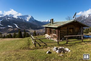 Die Eckenhütte vor dem Wettersteingebirge