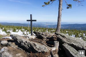 Aussicht vom Svaroh (böhmischen Zwercheck-Gipfel) auf den Böhmerwald.