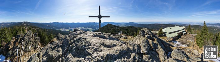 Bergpanorama Sommer vom Großen Osser (Bayerischer Wald, Bayern, Deutschland)