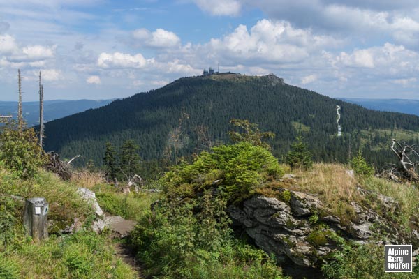 Der Große Arber gesehen vom Anstieg zum Kleinen Arber